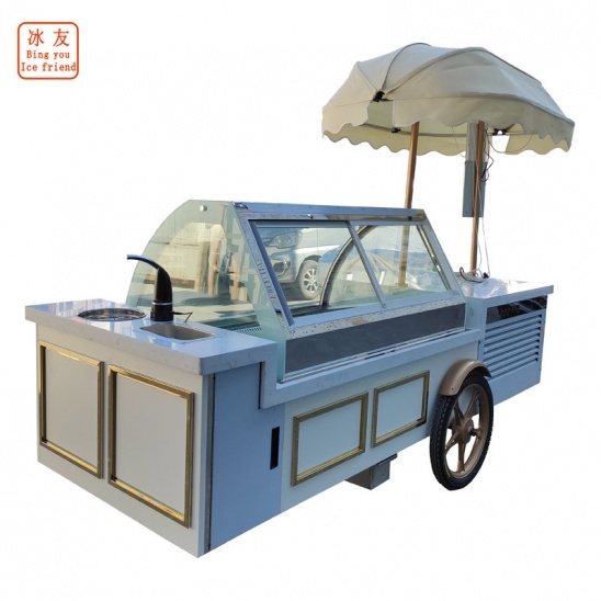 Customized supermarkets in Australia use ice cream to display sales vehicles 